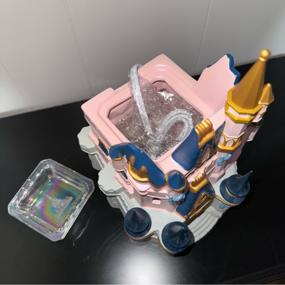 ✨🆕 Scentsy Disney Cinderella 50th Anniversary Castle Warmer - Picture 11 of 16